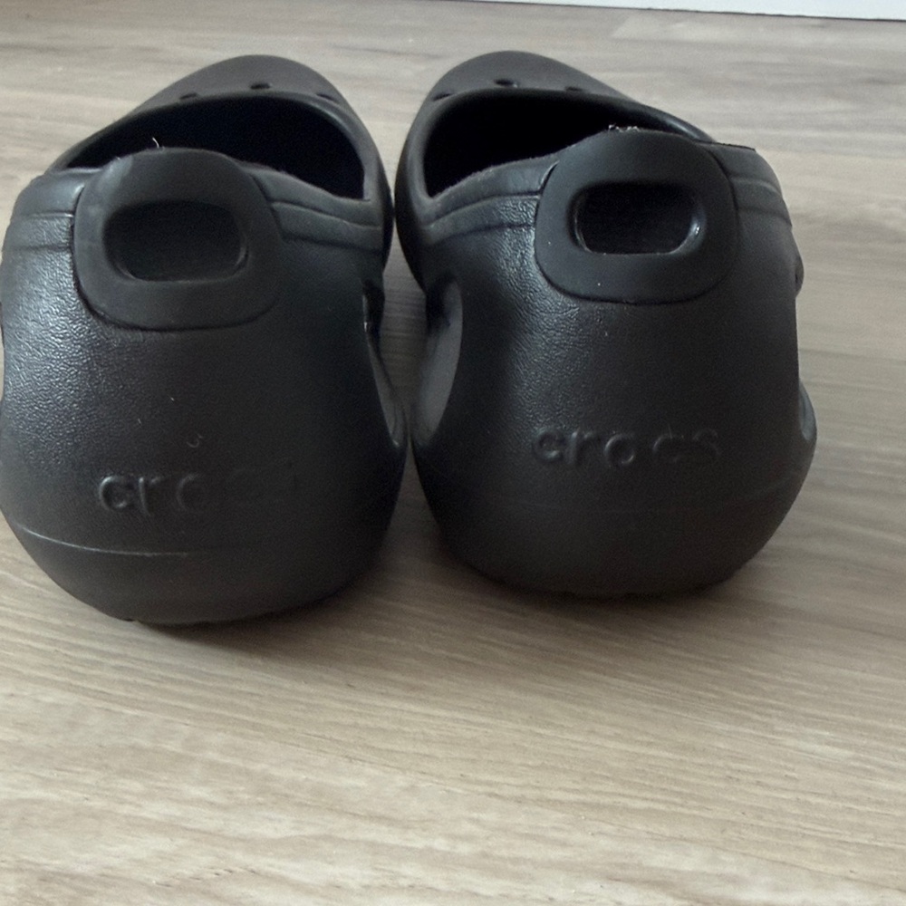 CROCS Women’s Black Slip-On Ballet Flats - Picture 3 of 5